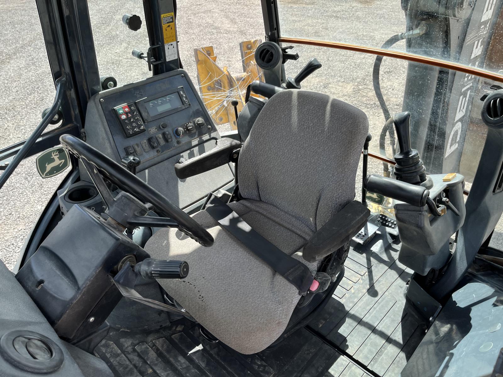 ./imagenes/INVOICE/2019/17364/RETROEXCAVADORA JOHN DEERE 310SK (37).JPG